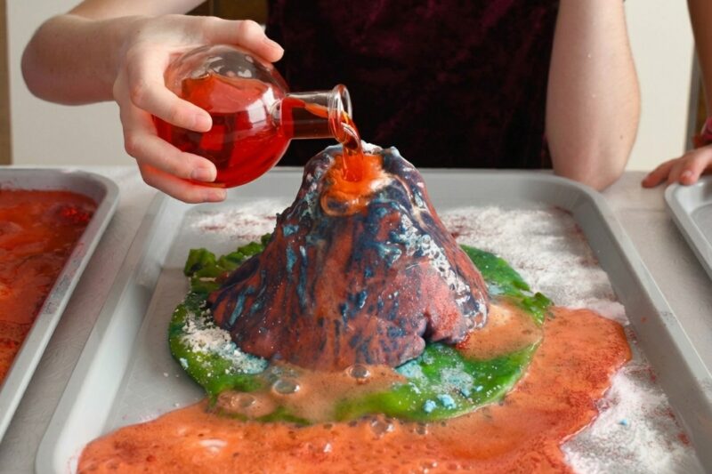 How to make a homemade volcano for children