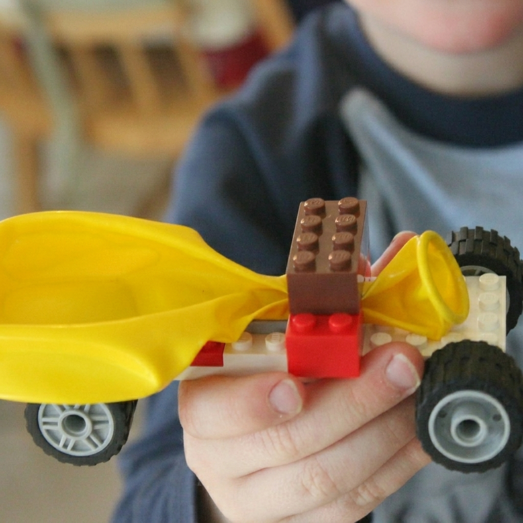 Building a car powered by balloons