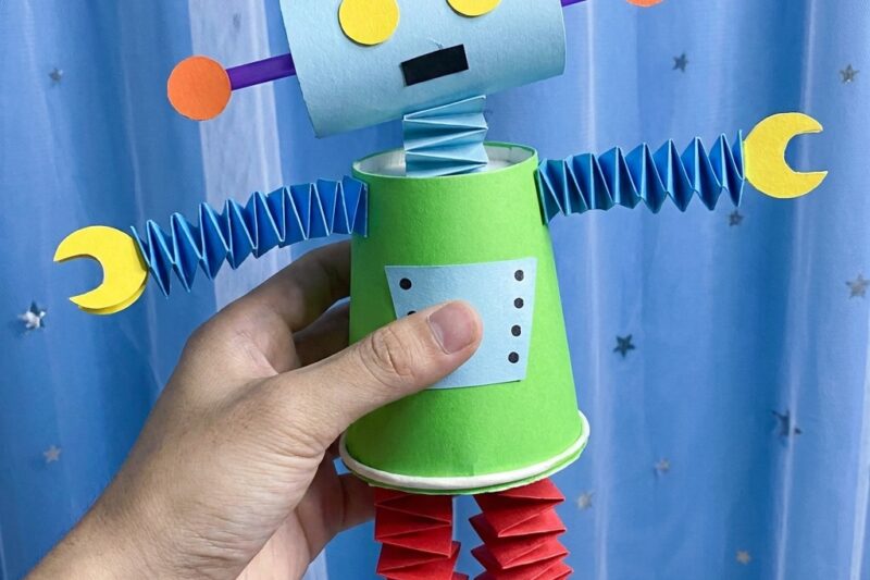 School Projects: How Do We Make a Paper Robot That Moves?