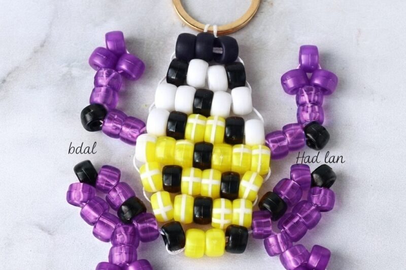 Frog-Shaped Keychain Project Made from Pony Beads