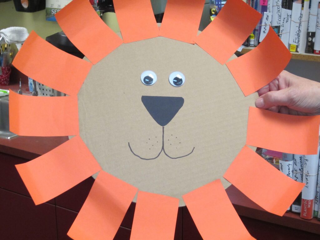 lion-shaped name tags 