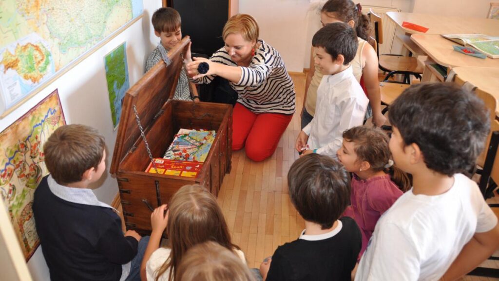 treasure hunt game in the classroom